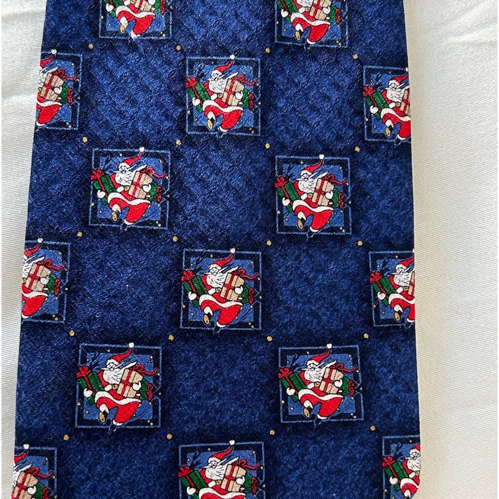 Cape Cod Neckware Silk Santa Tie